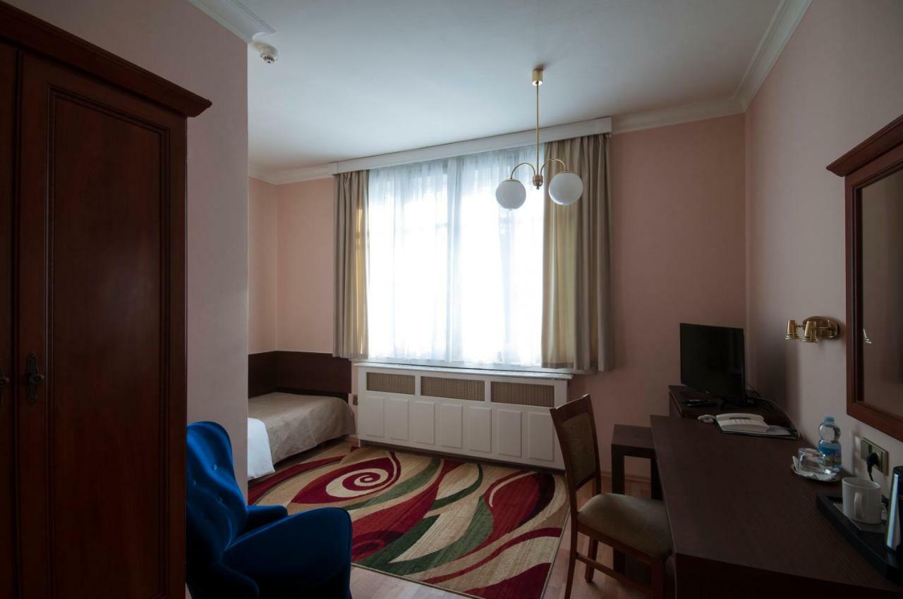 Art Deco Hotel Hoffmann Кладно Екстериор снимка